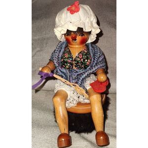 VINTAGE STEINBACH REUGE SMOKER MUSIC BOX~"LIEBLING" WOMAN GERMANY WOODEN"DARLIN